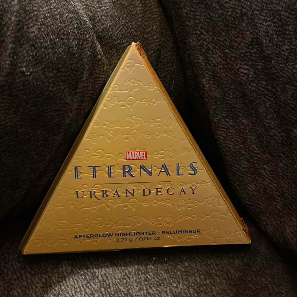 NWT Urban Decay x Marvel “ETERNALS” Afterglow Illuminating Highlighter Uni-Mind